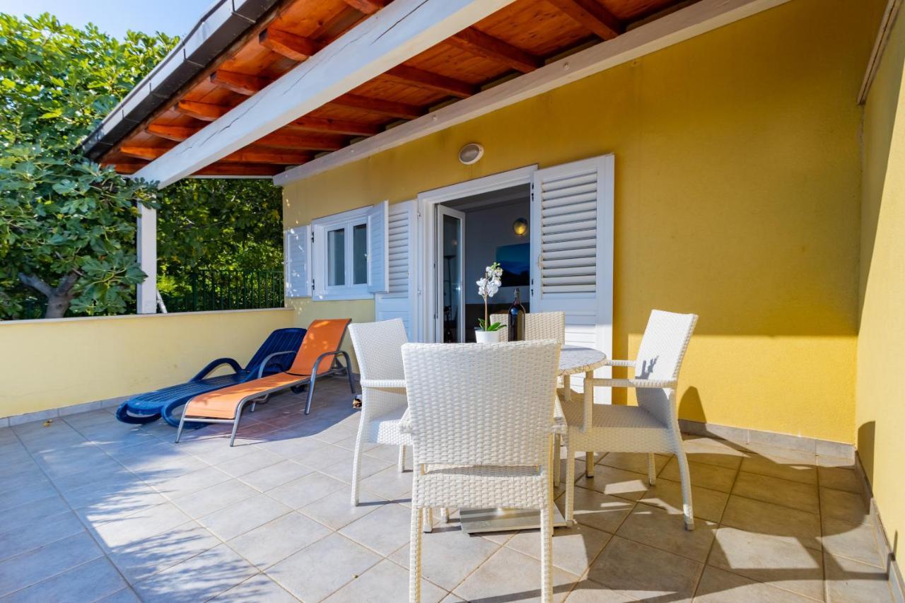 Apartments Villa Mandolina Marusici  Buitenkant foto